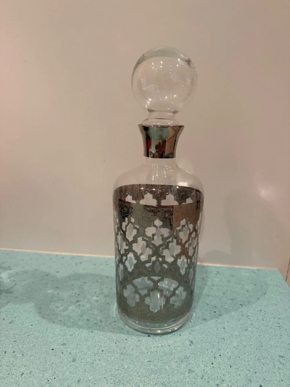 Culver Valencia Metallic Silver Finish Glass Decanter Round Spherical Stopper